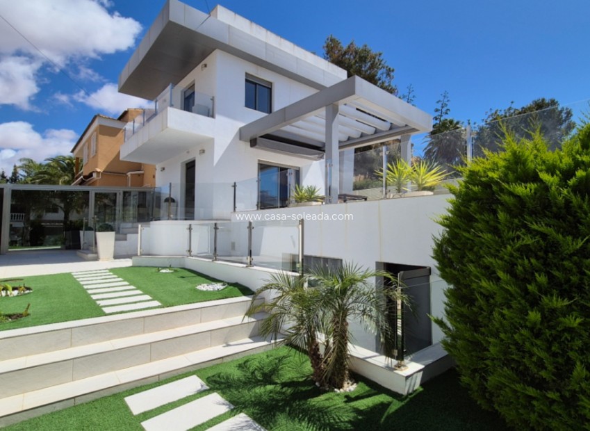 Resale - Villa - Torrevieja - Costa Blanca