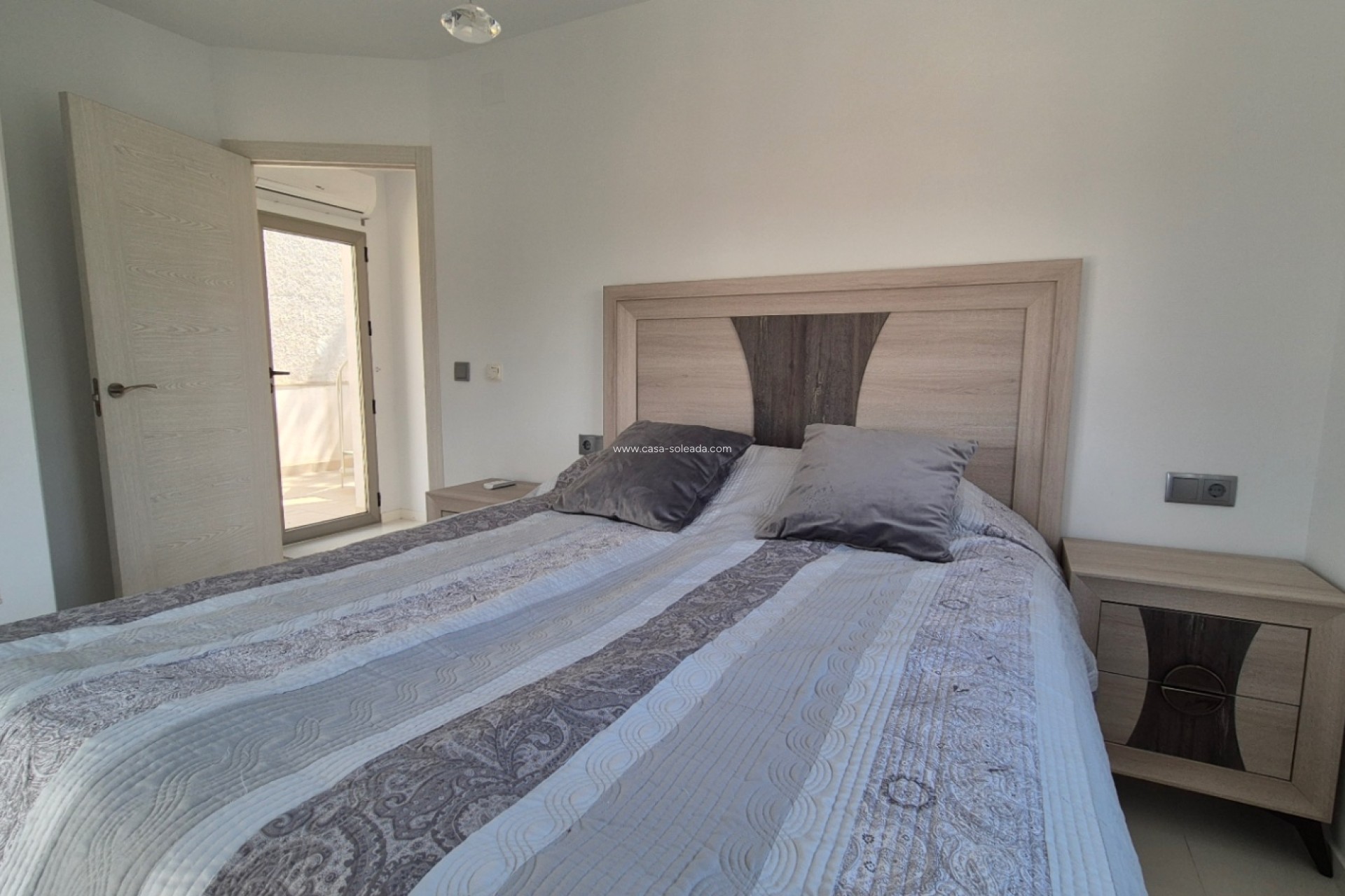 Resale - Villa - Torrevieja - Costa Blanca