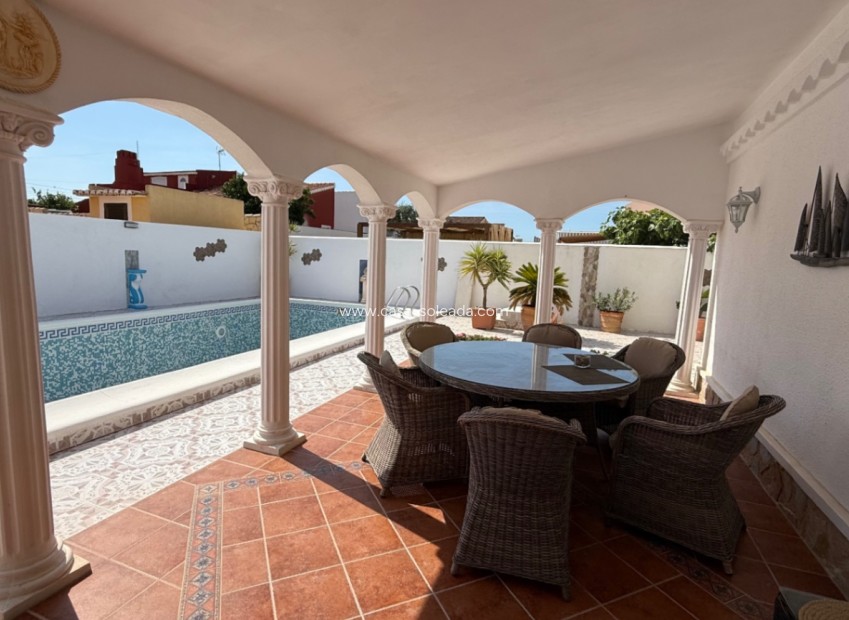 Resale - Villa - Torrevieja - Costa Blanca