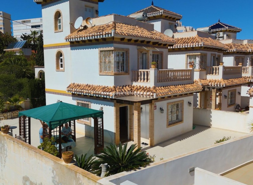Resale - Villa - Torrevieja - La Mata