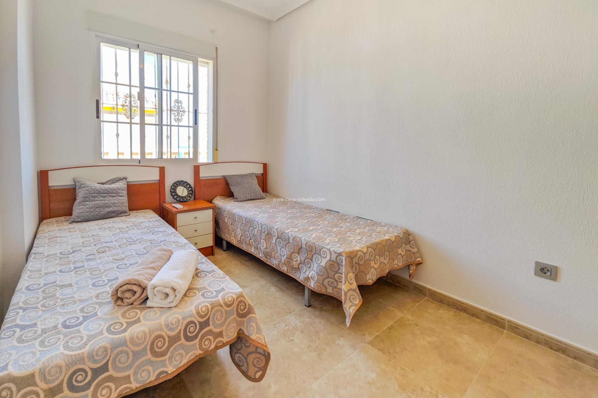 Resale - Villa - Torrevieja - La Mata
