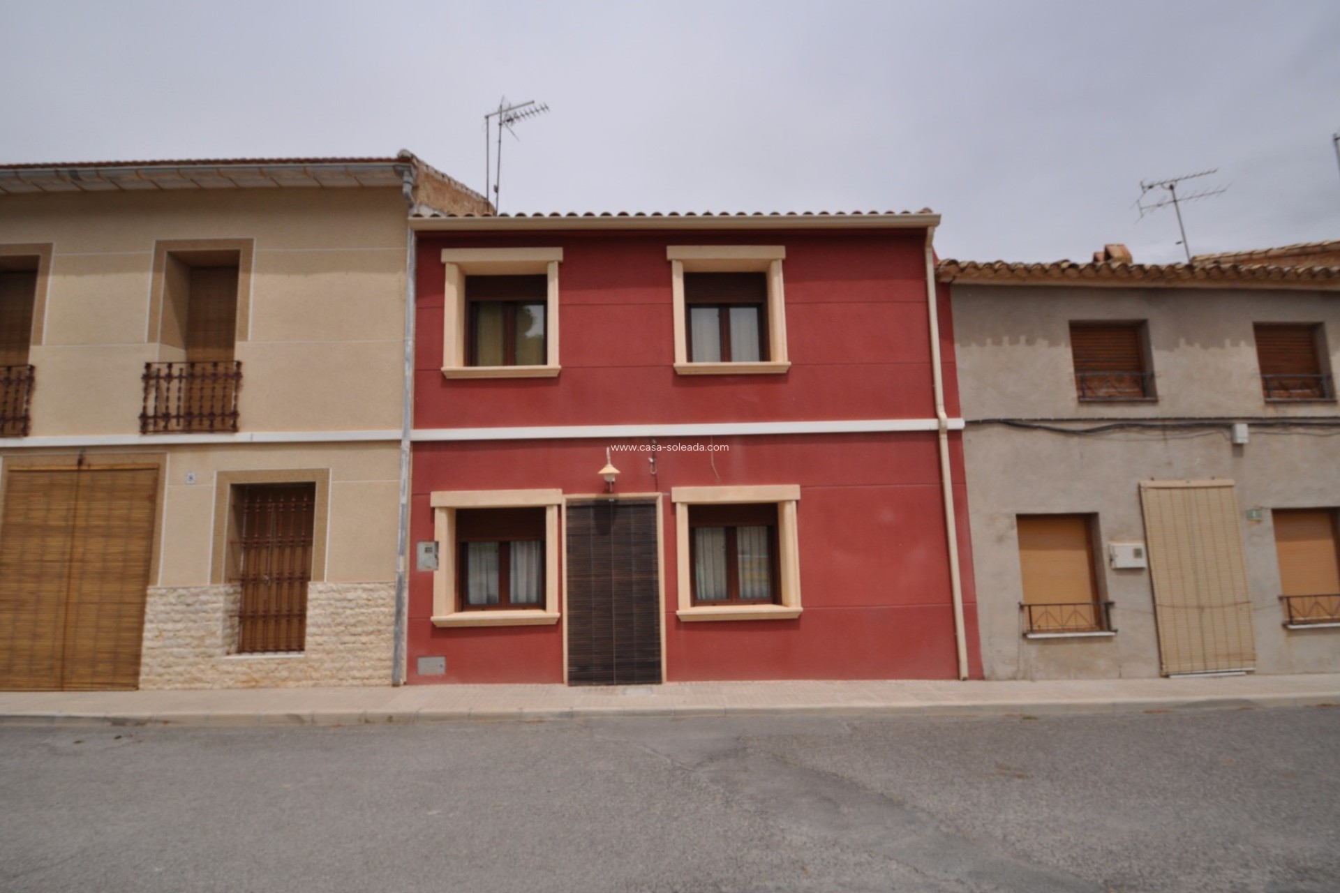 Reventa - Adosado - Chinorlet - Inland