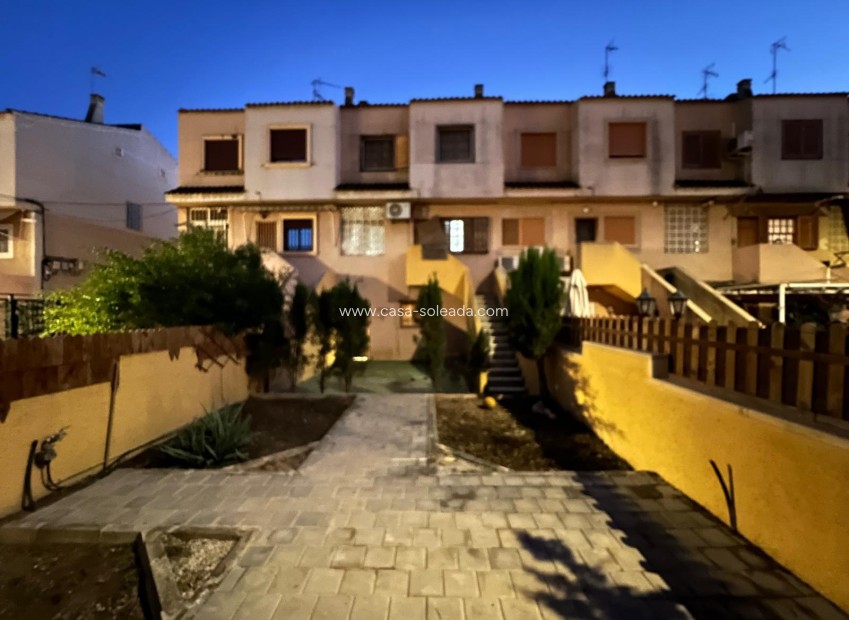 Reventa - Apartamento / piso - Orihuela - Los Huertos