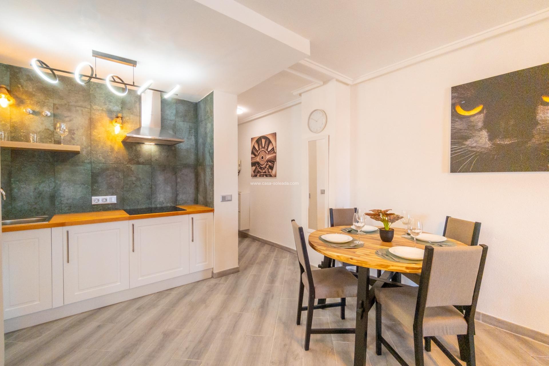 Reventa - Apartamento / piso - Torrevieja - Center