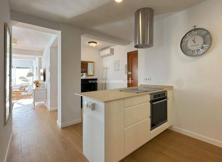 Reventa - Apartamento / piso - Torrevieja - Center