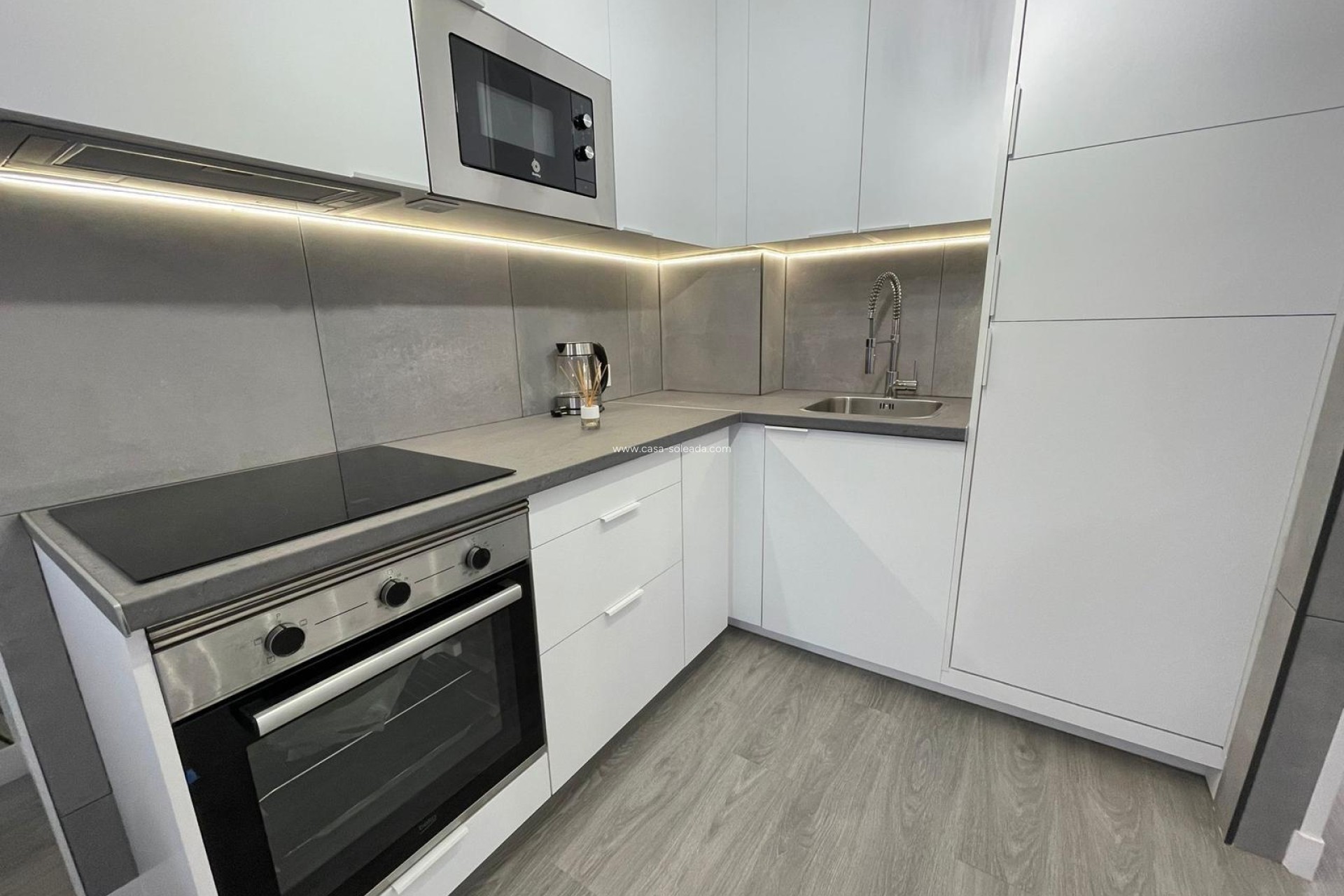Reventa - Apartamento / piso - Torrevieja - Center
