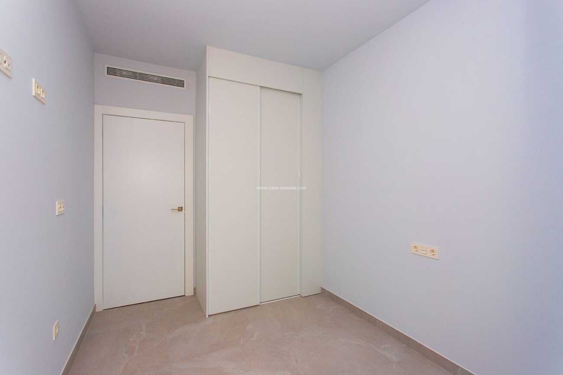 Reventa - Apartamento / piso - Torrevieja - Center