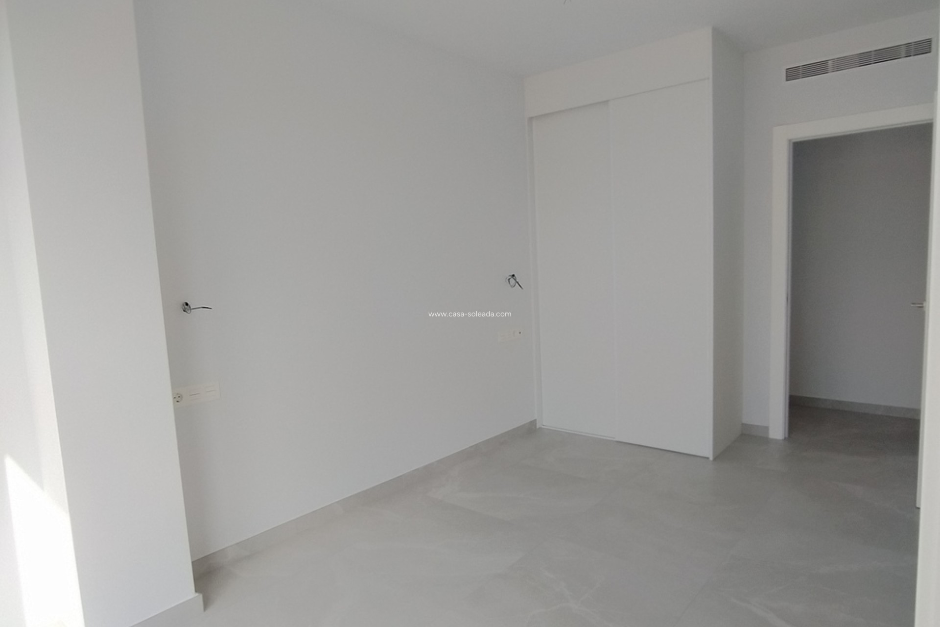 Reventa - Apartamento / piso - Torrevieja - Center