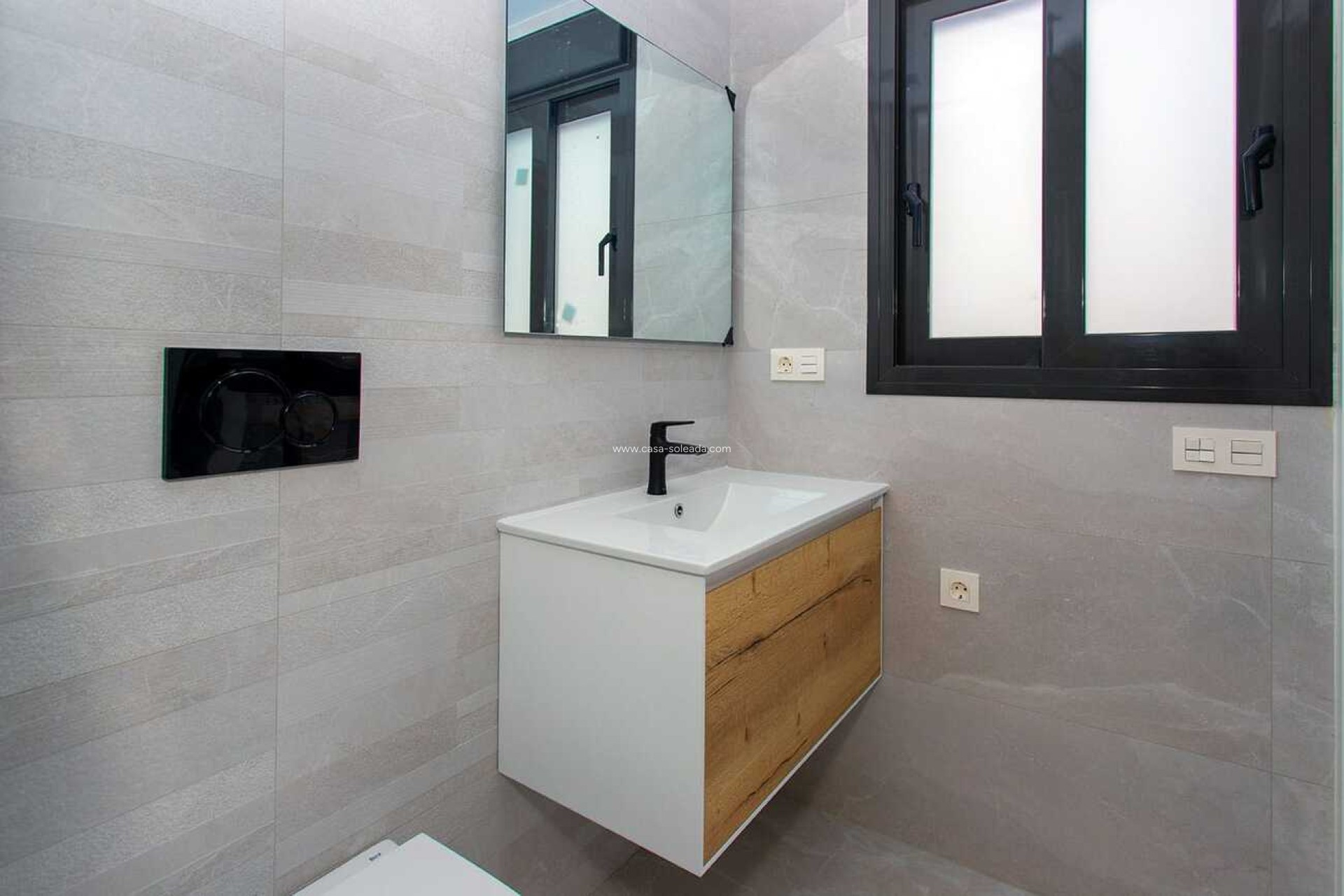 Reventa - Apartamento / piso - Torrevieja - Center