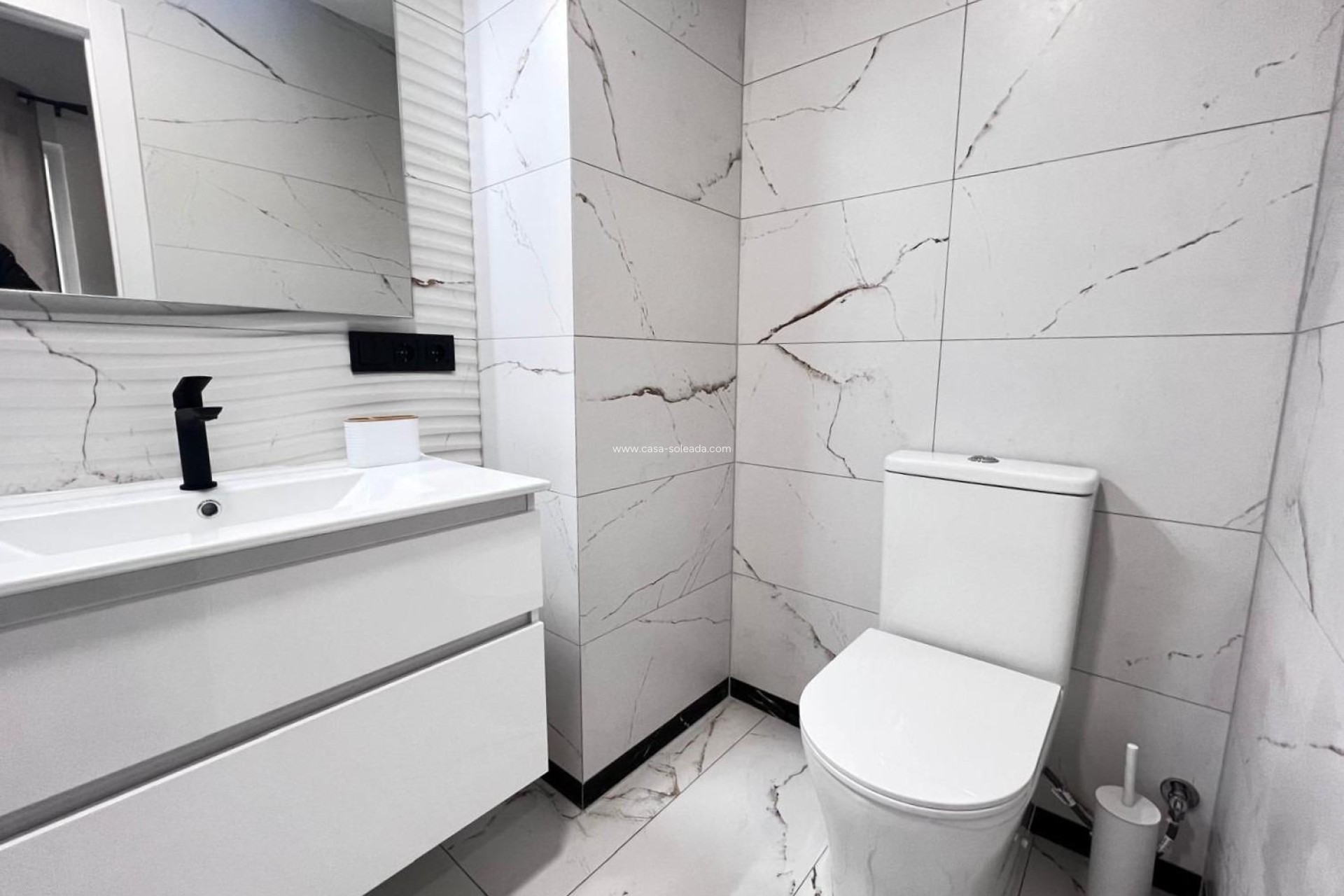 Reventa - Apartamento / piso - Torrevieja - Estacion Autobuses