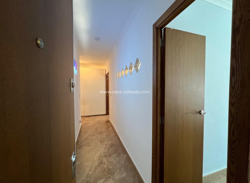 Reventa - Apartamento / piso - Torrevieja - Estacion Autobuses