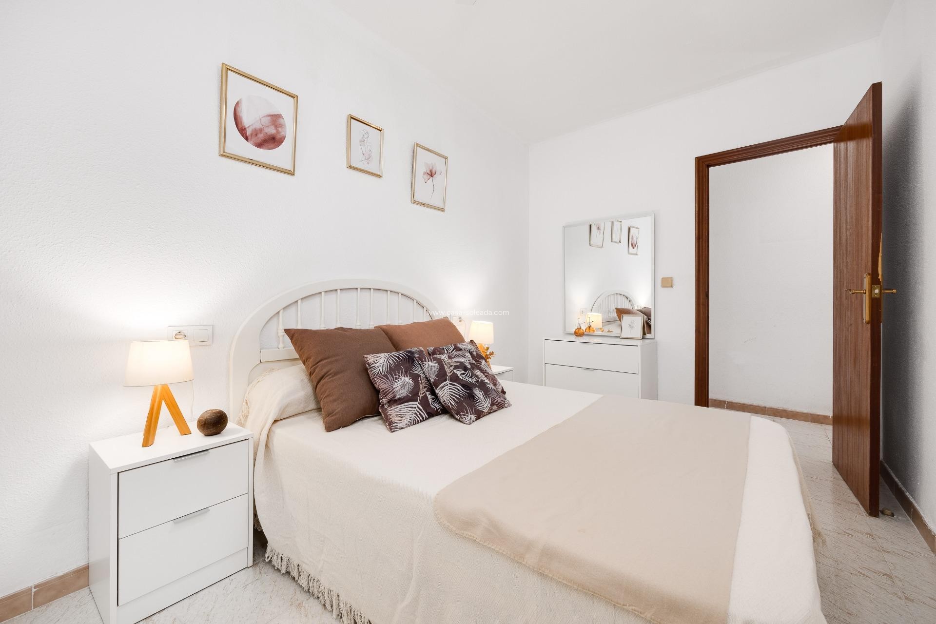 Reventa - Apartamento / piso - Torrevieja - Estacion Autobuses