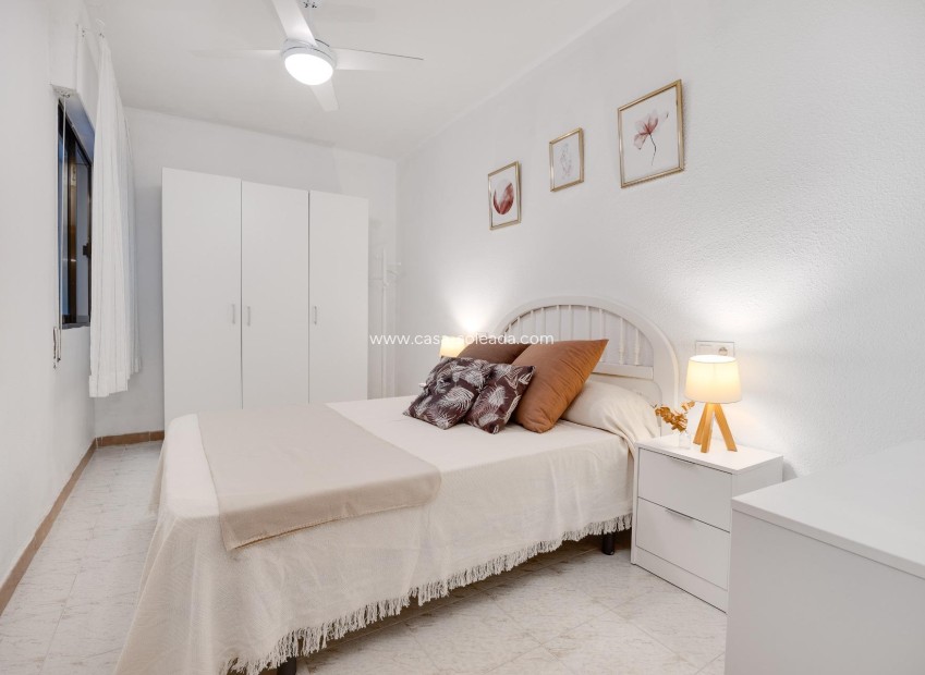 Reventa - Apartamento / piso - Torrevieja - Estacion Autobuses