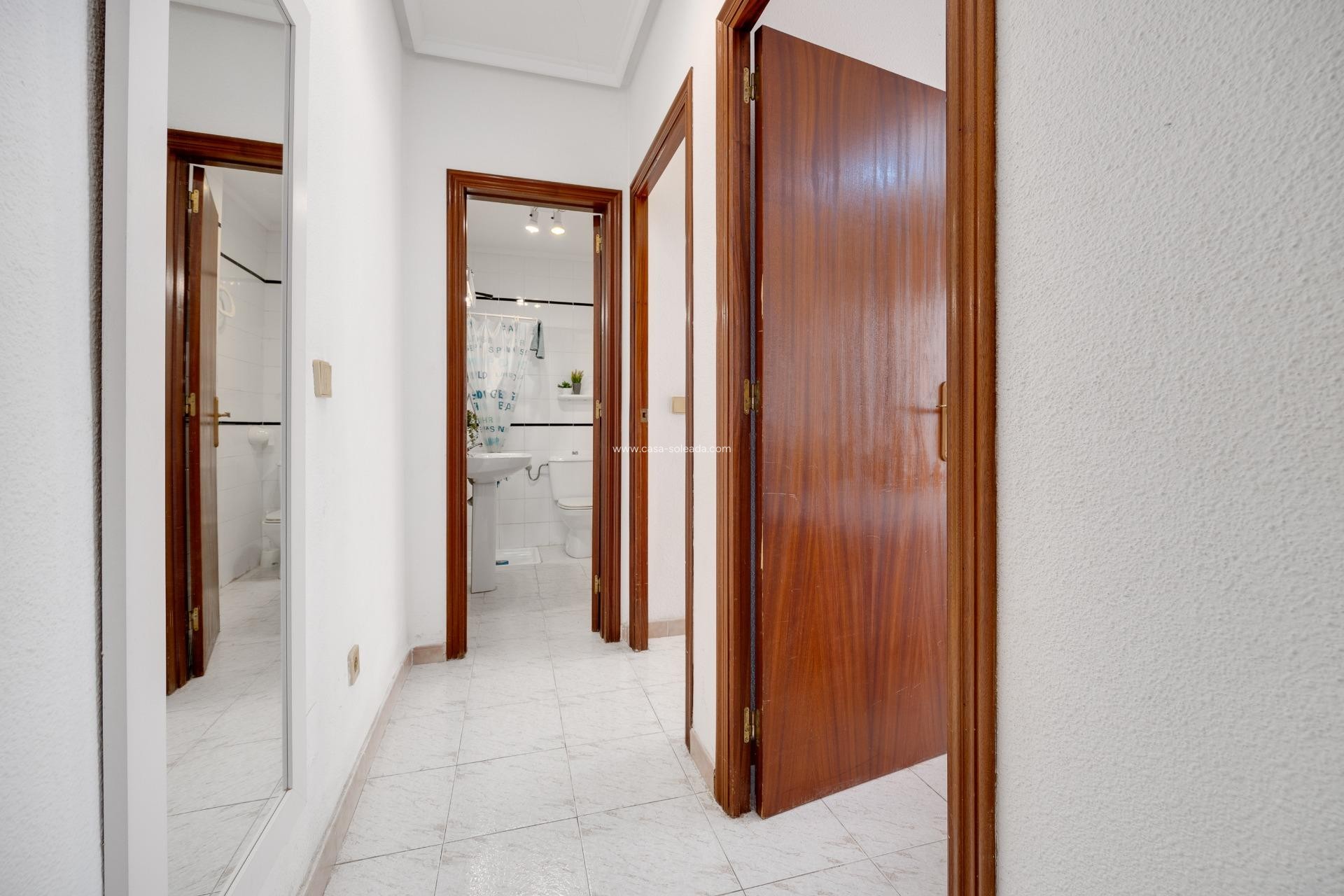 Reventa - Apartamento / piso - Torrevieja - Estacion Autobuses