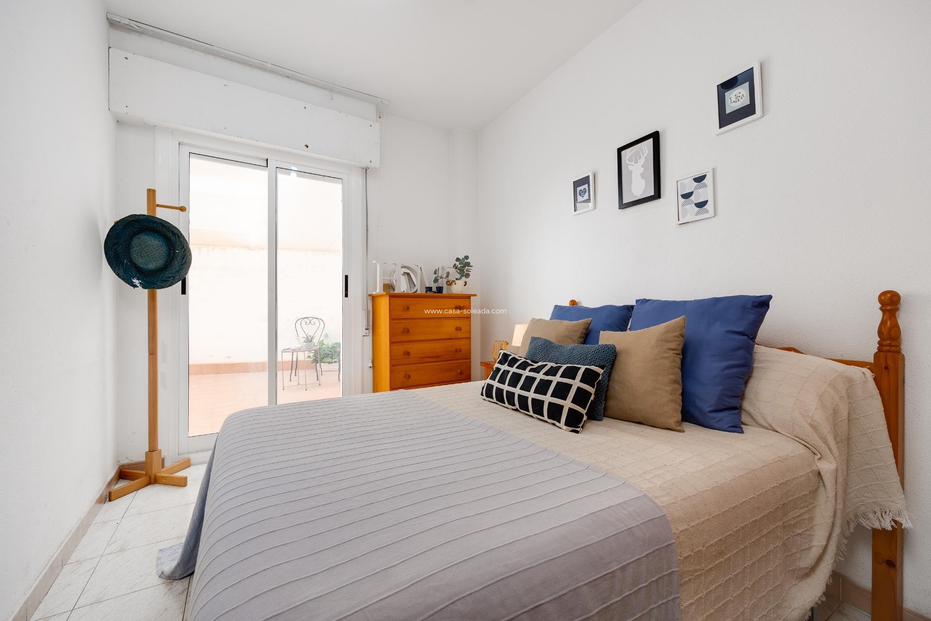 Reventa - Apartamento / piso - Torrevieja - Estacion Autobuses