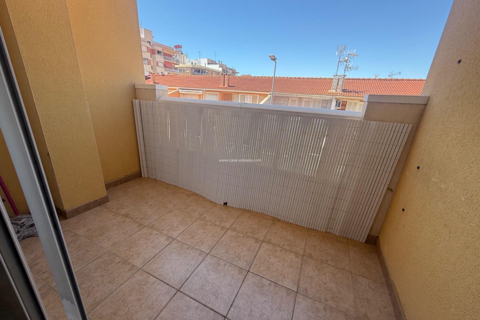 Reventa - Apartamento / piso - Torrevieja - Playa De Los Naufragos