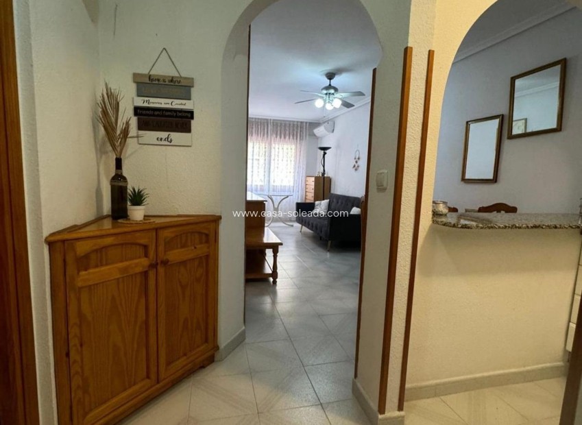 Reventa - Apartamento / piso - Torrevieja - Playa De Los Naufragos