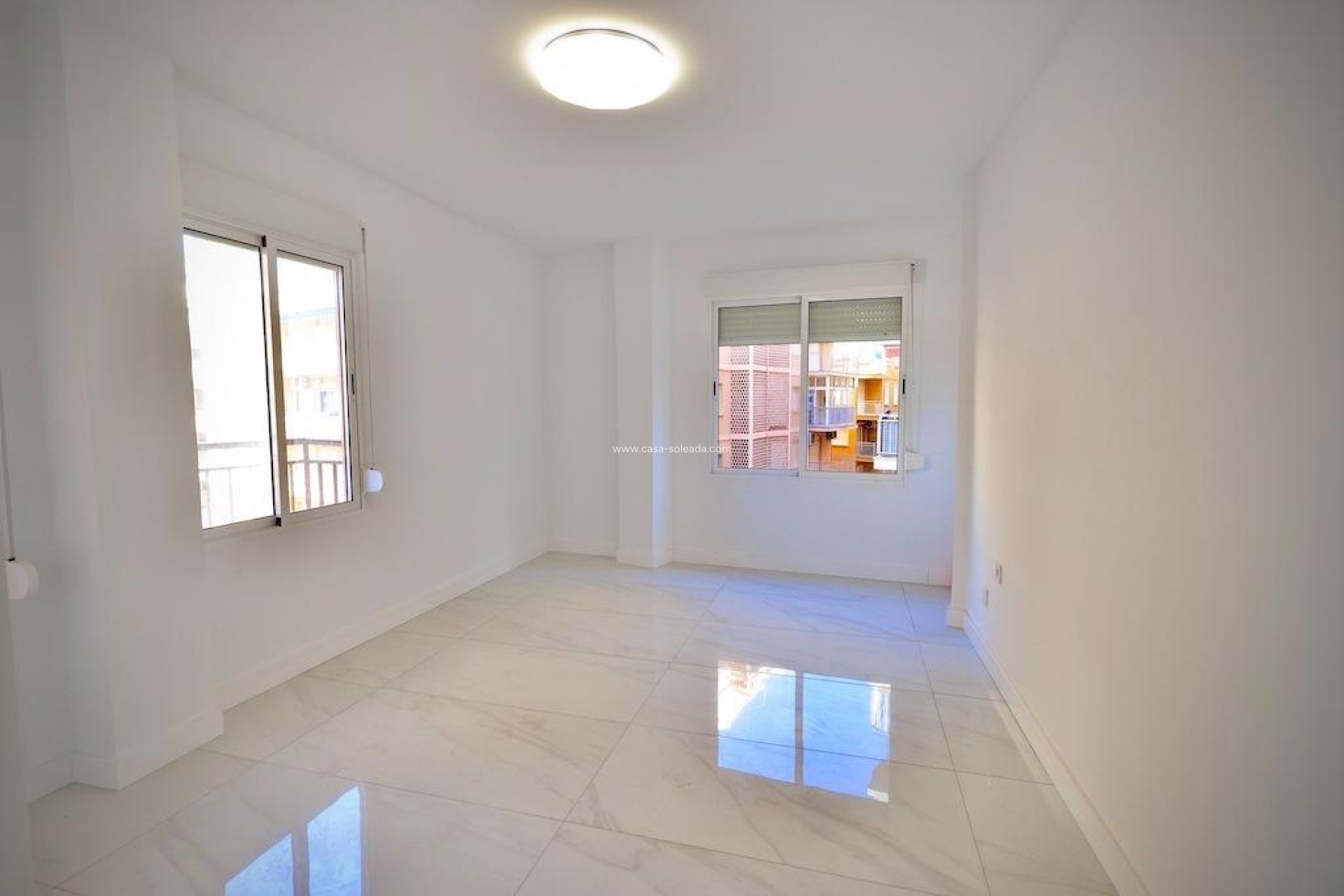 Reventa - Apartamento / piso - Torrevieja - Playa del Cura