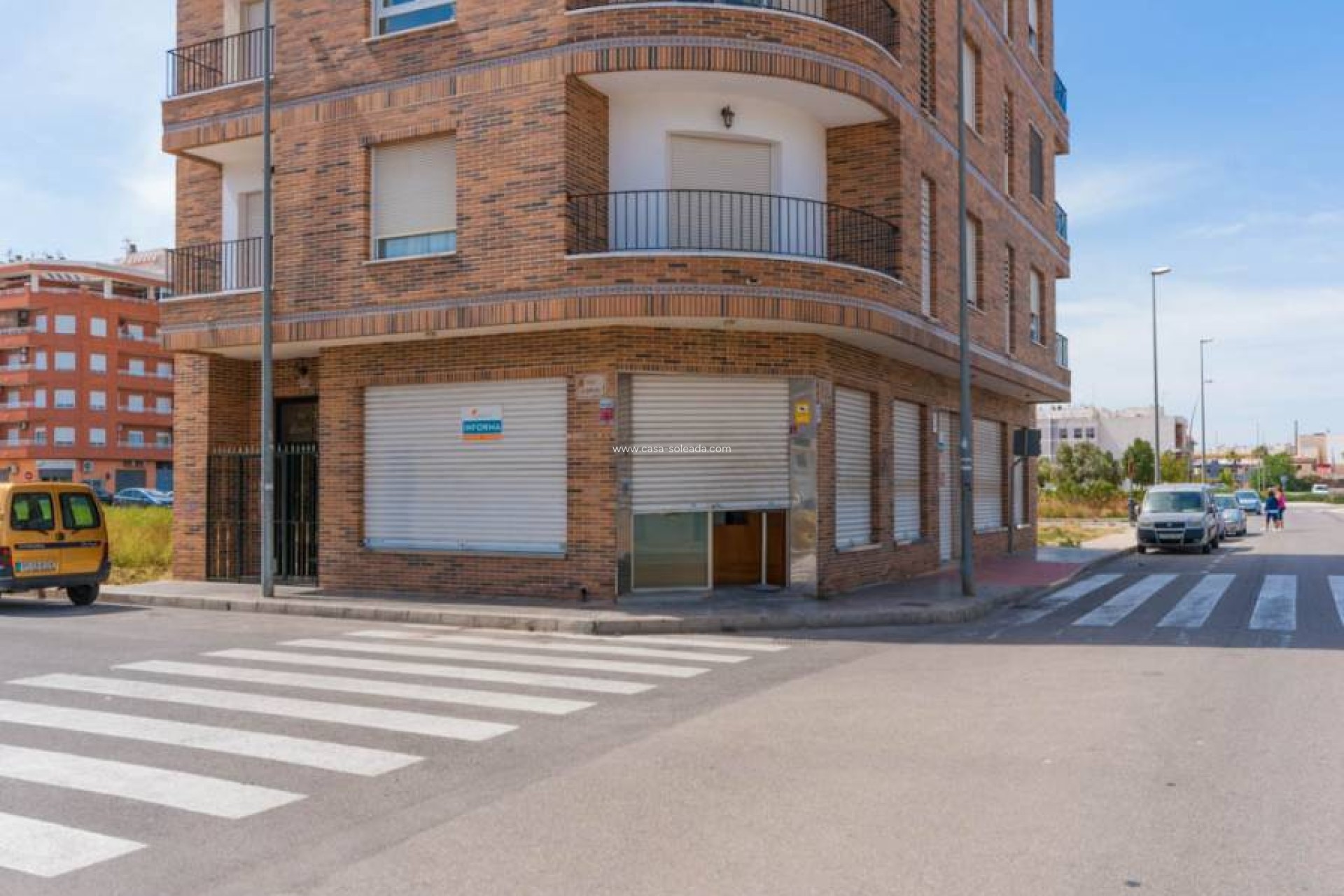 Reventa - Comercial - Almoradí - Estación Bus