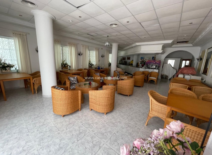 Reventa - Comercial - Guardamar del Segura - Costa Blanca