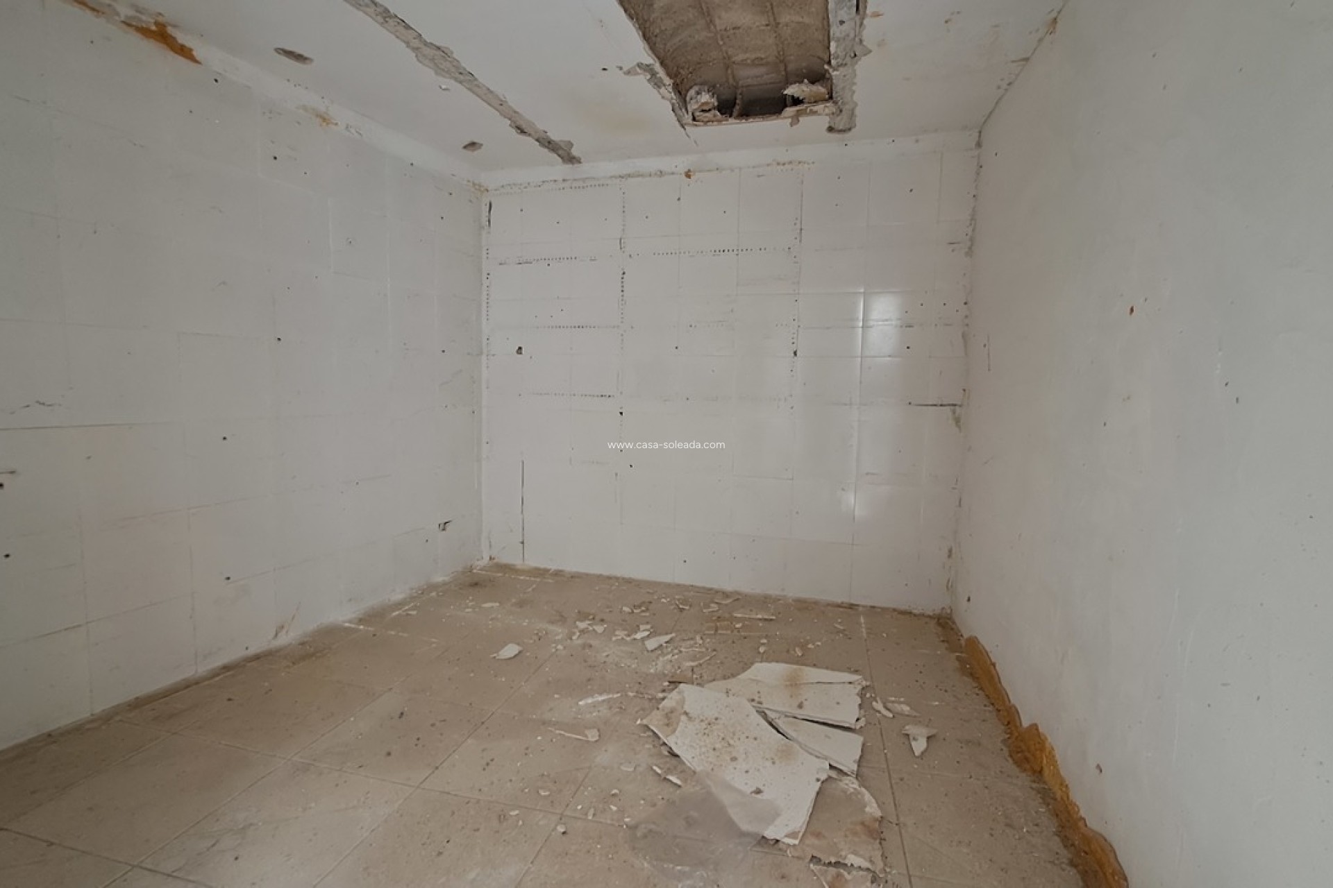 Reventa - Comercial - Orihuela