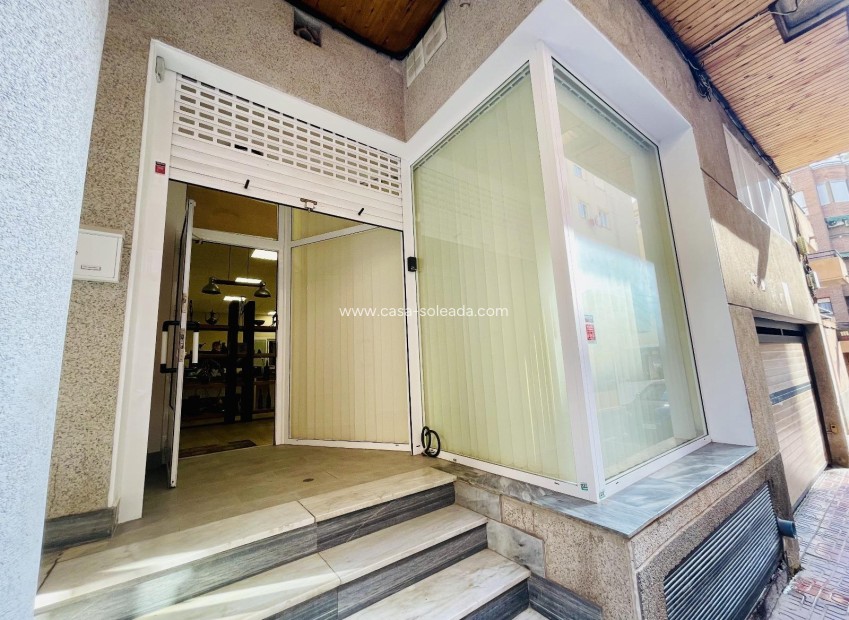 Reventa - Comercial - Torrevieja - Center