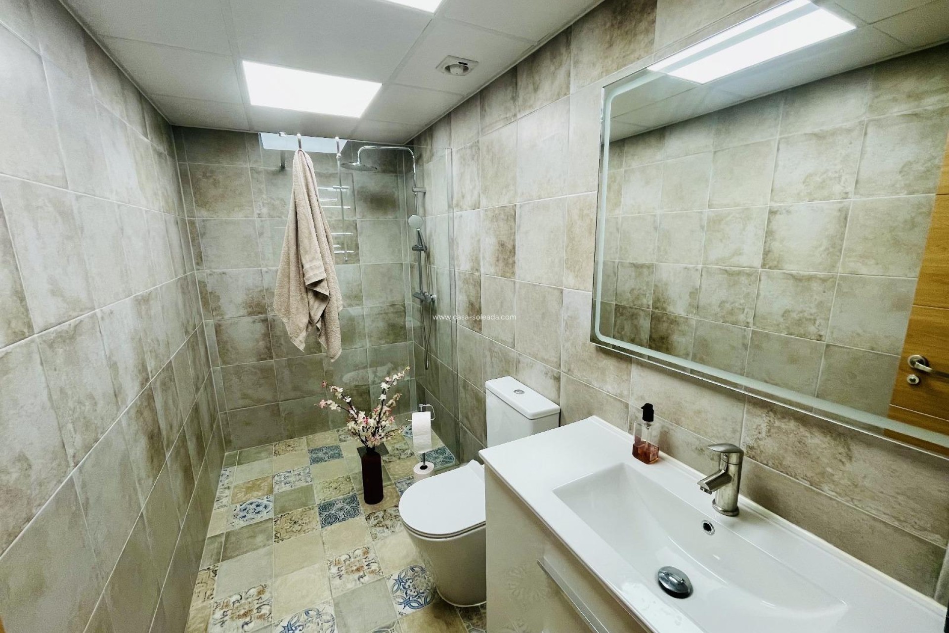 Reventa - Comercial - Torrevieja - Center