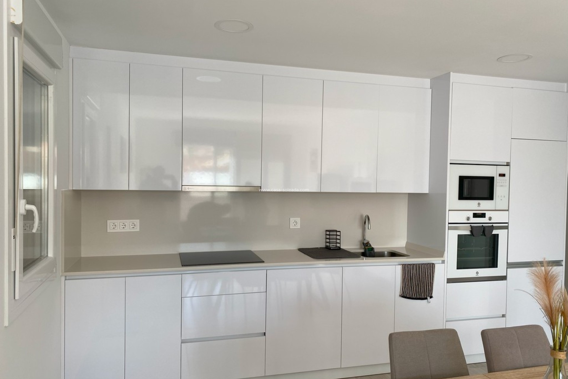 Reventa - Villa - Avileses