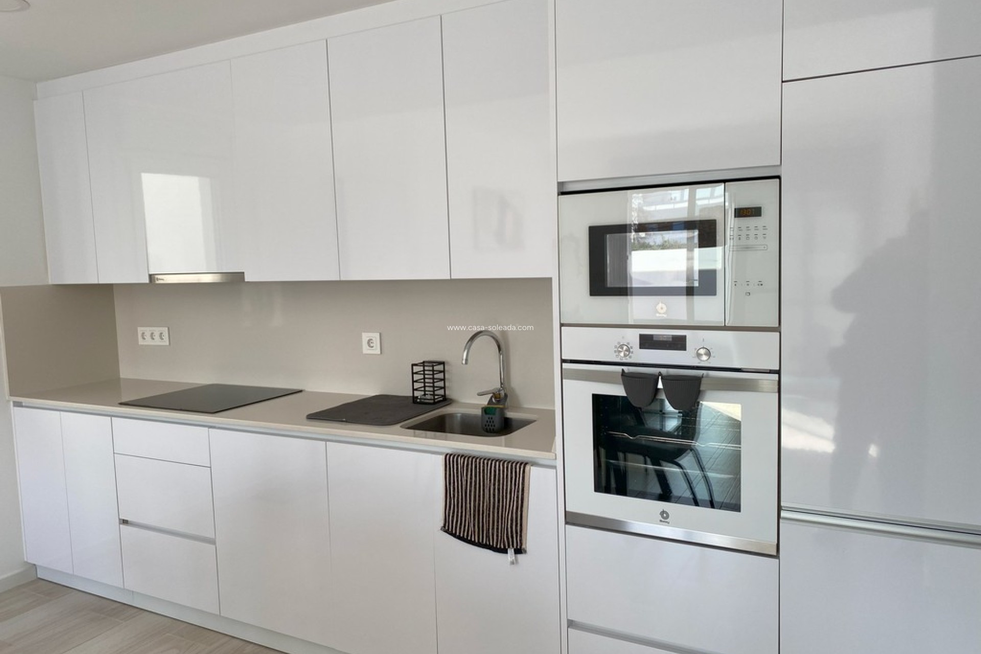 Reventa - Villa - Avileses