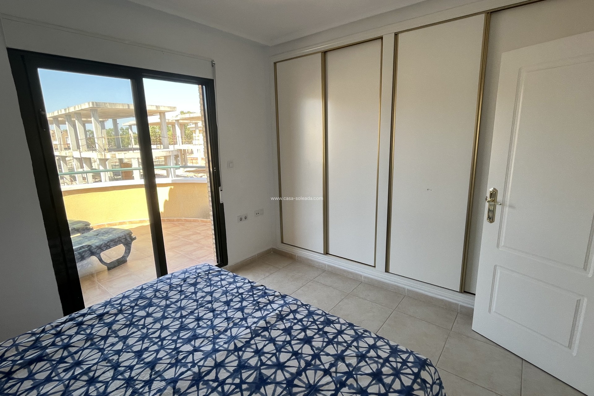 Reventa - Villa - Benferri - Inland