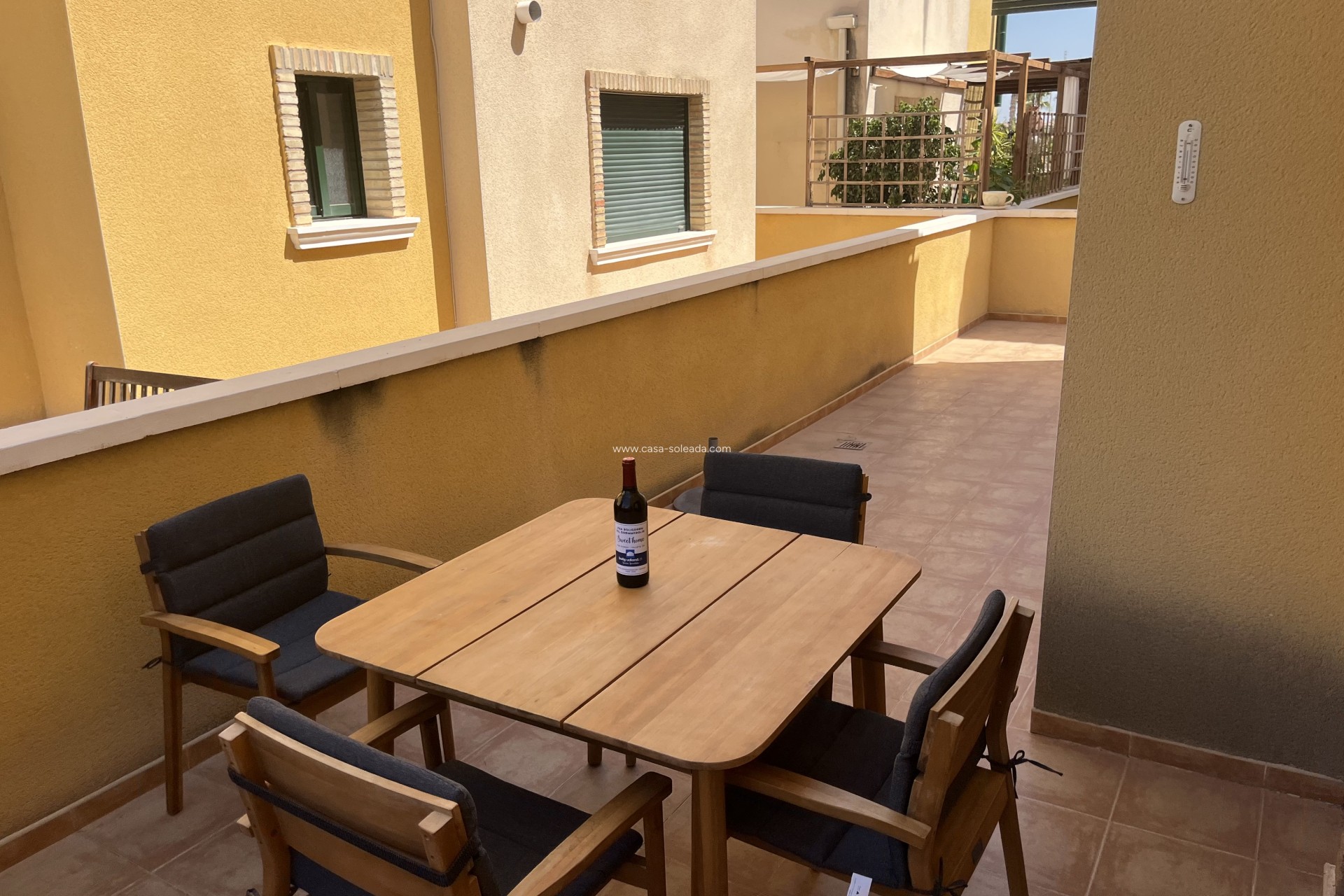 Reventa - Villa - Benferri - Inland