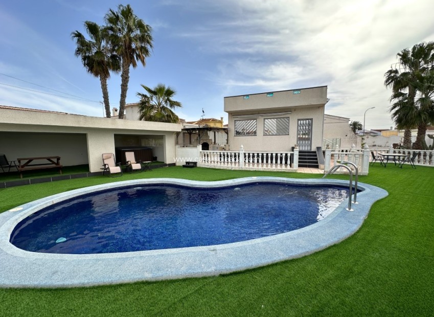 Reventa - Villa - Ciudad Quesada - Costa Blanca