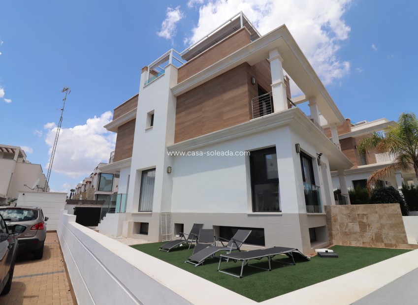 Reventa - Villa - Ciudad Quesada - La Laguna