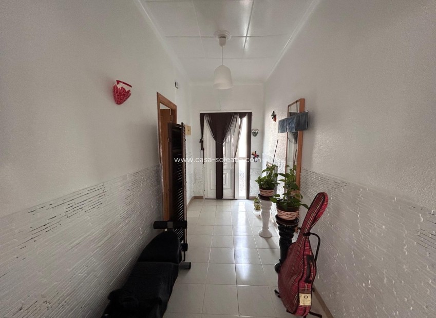 Reventa - Villa - Jacarilla - Inland