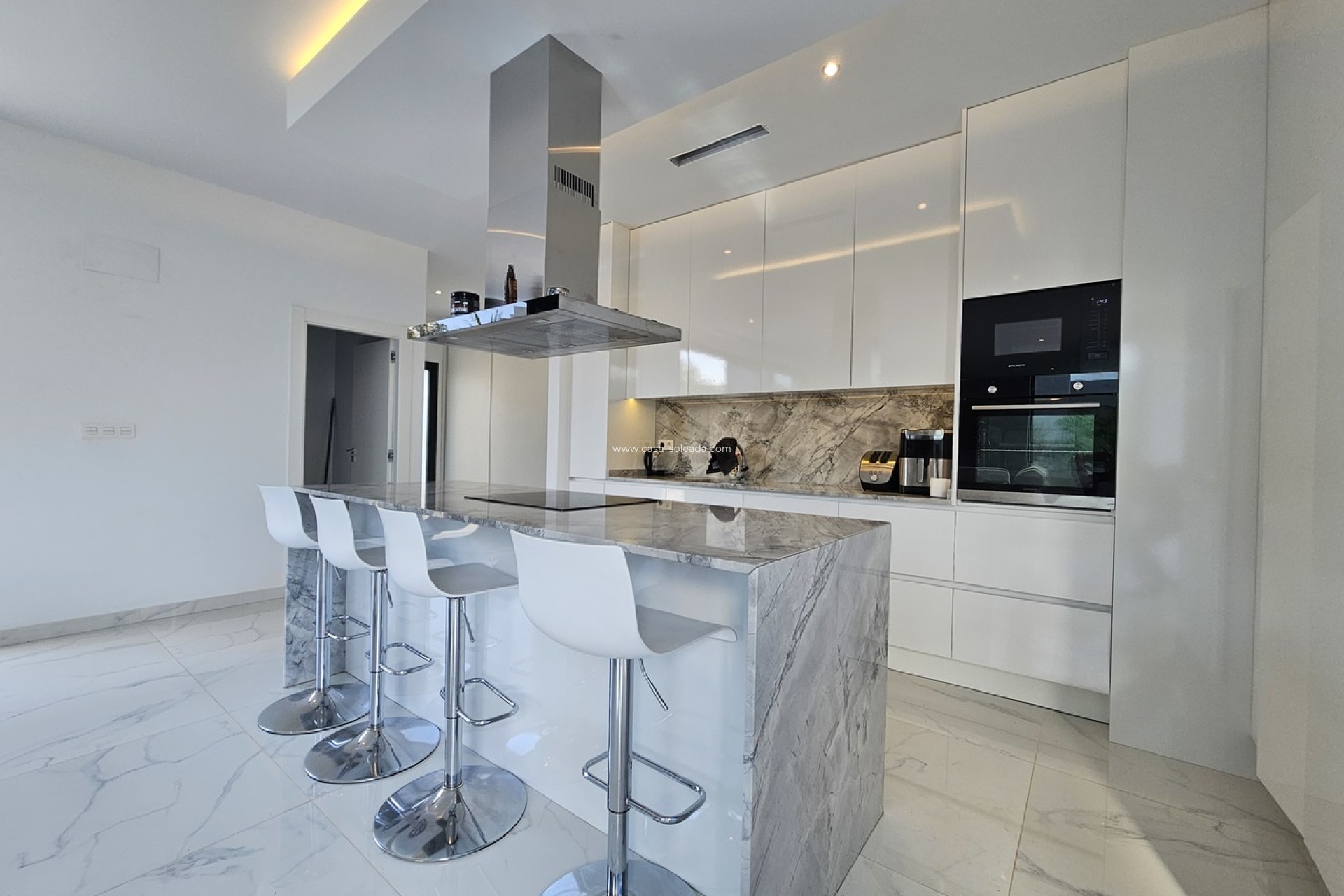 Reventa - Villa - Las Colinas Golf Resort