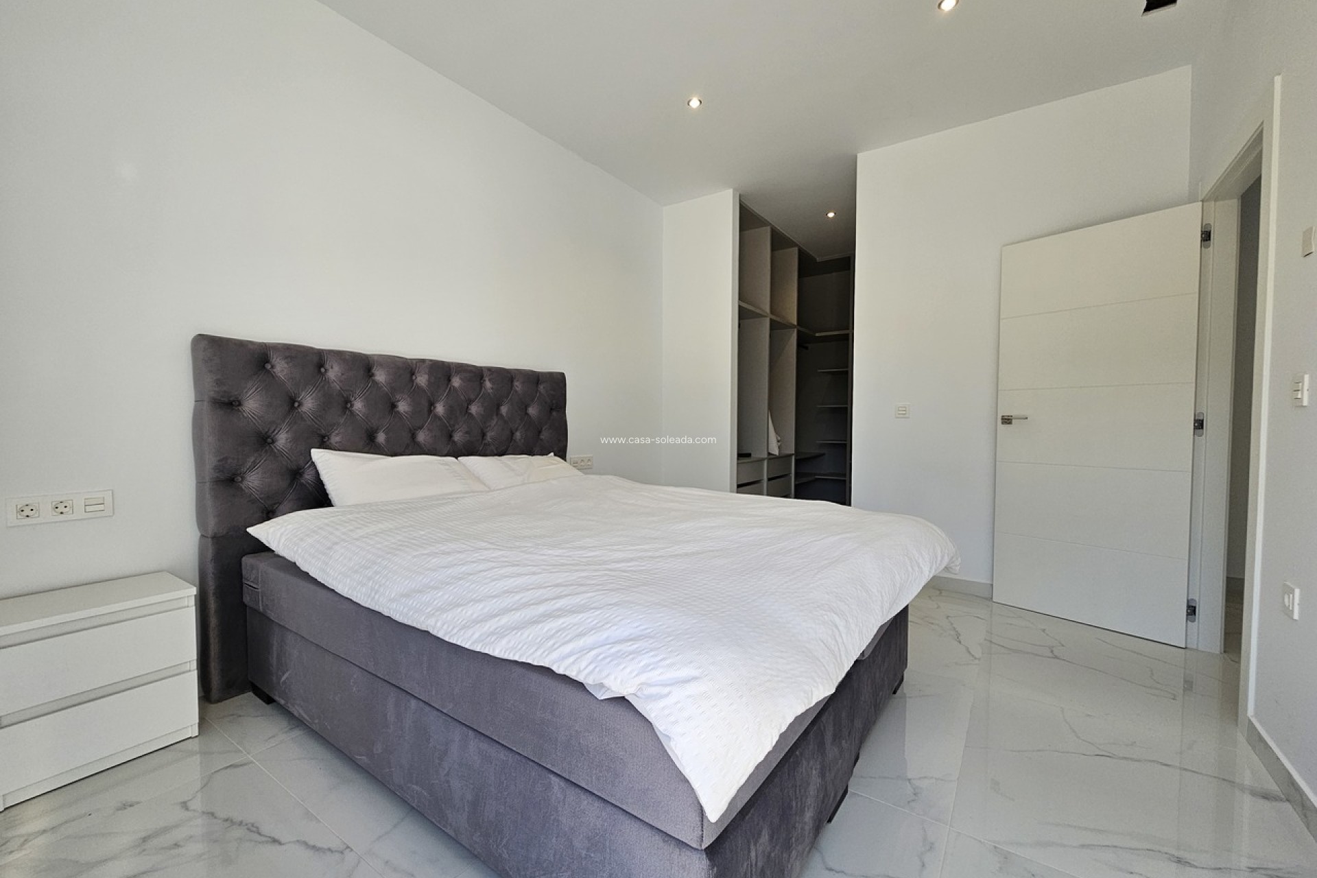 Reventa - Villa - Las Colinas Golf Resort