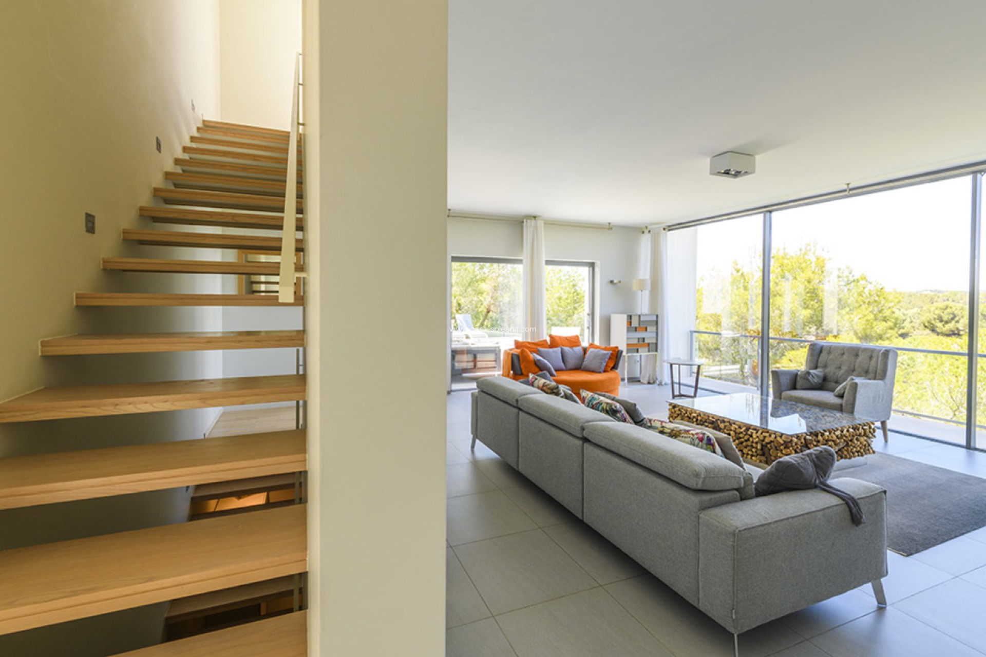 Reventa - Villa - Las Colinas Golf Resort