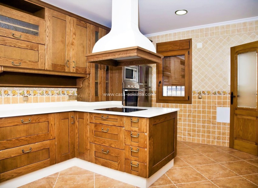 Reventa - Villa - Los Altos