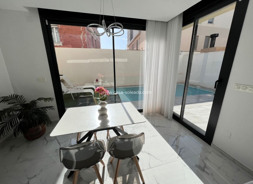 Reventa - Villa - Los Montesinos - Costa Blanca