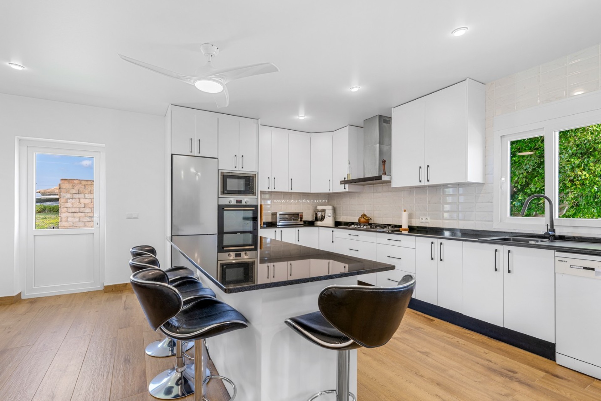 Reventa - Villa - Los Montesinos