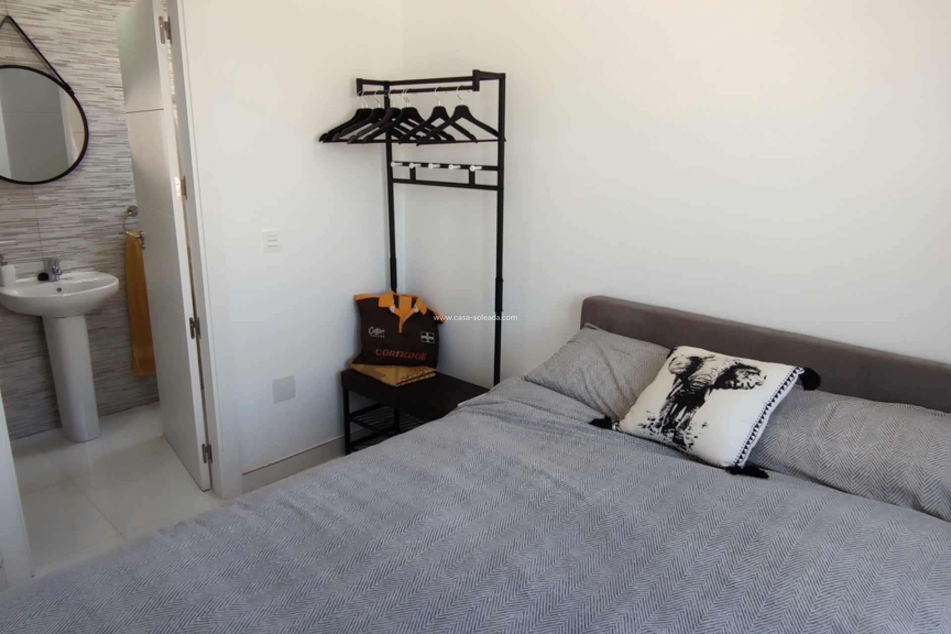 Reventa - Villa - Pinoso - Inland