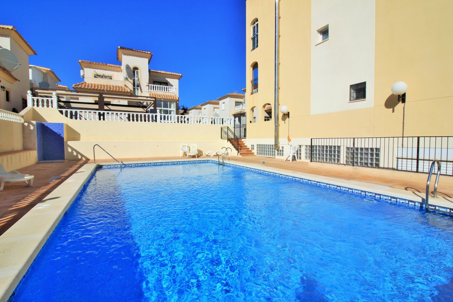 Reventa - Villa - Playa Flamenca