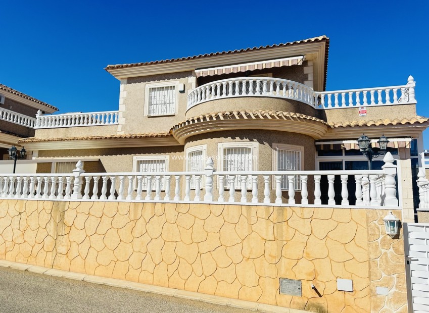 Reventa - Villa - Punta Prima