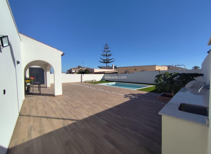 Reventa - Villa - Torrevieja - Los Balcones