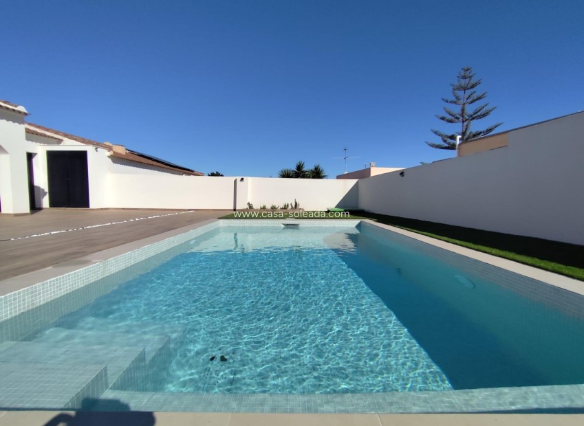 Reventa - Villa - Torrevieja - Los Balcones