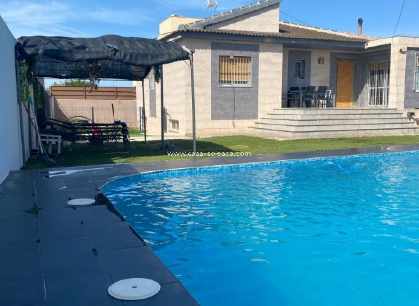Reventa - Villa - Torrevieja