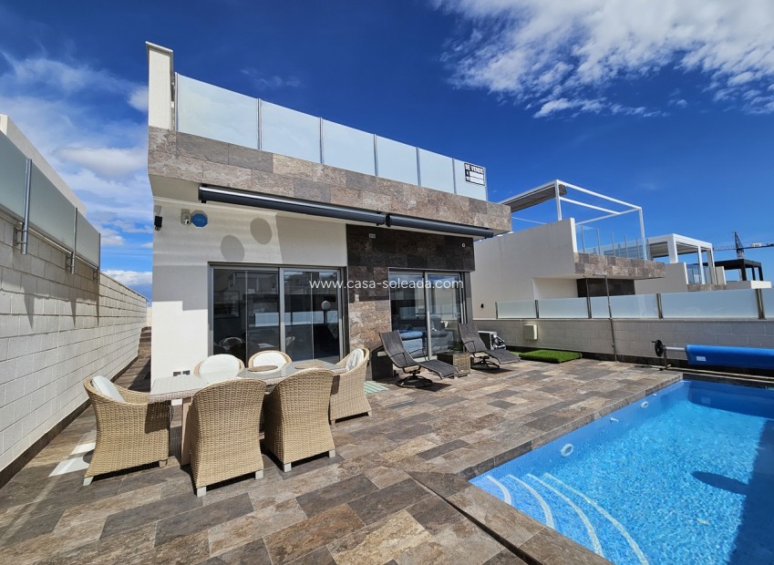 Reventa - Villa - Villamartin - Villamartín