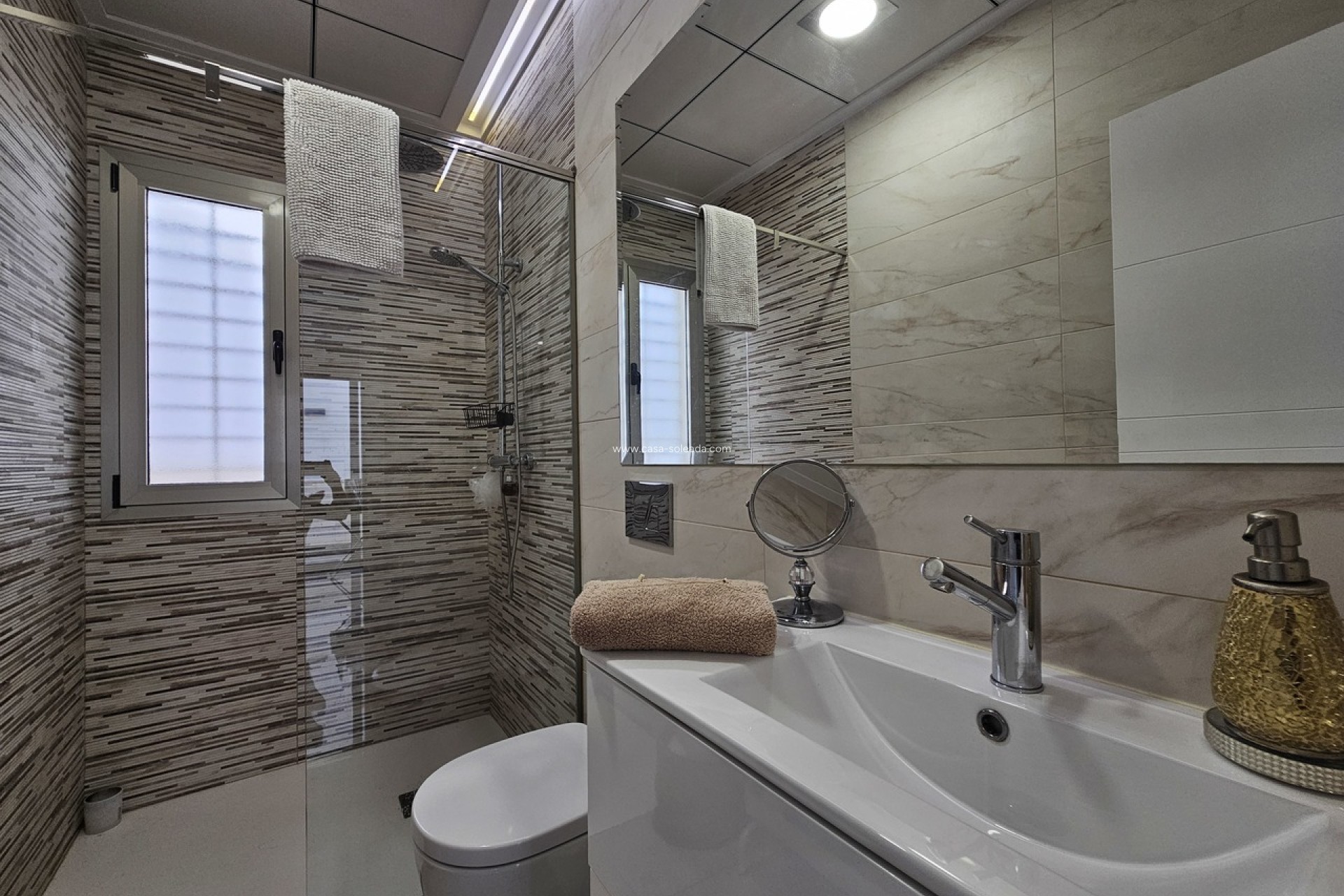 Reventa - Villa - Villamartin - Villamartín