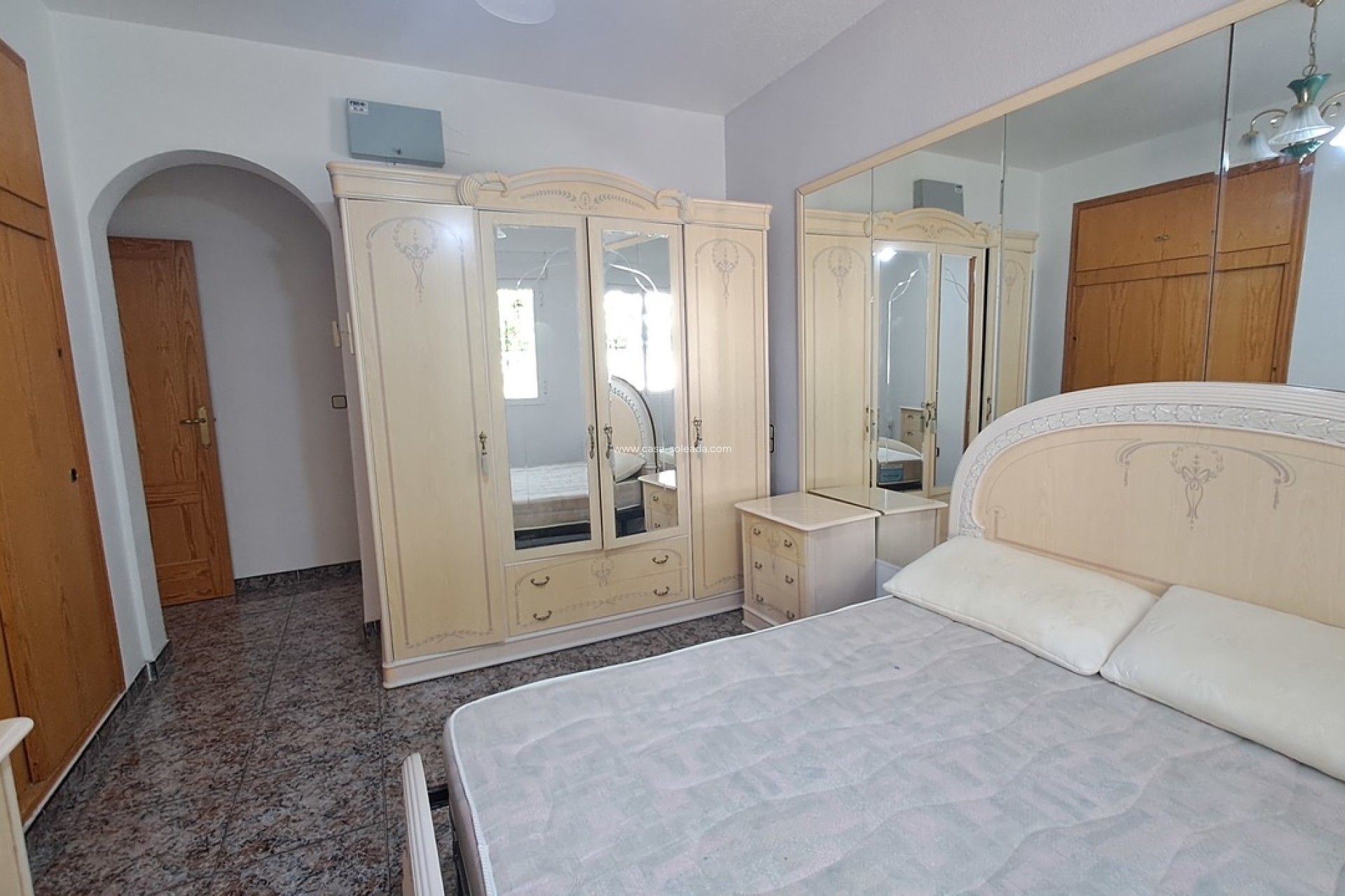 Reventa - Villa - Villamartin - Villamartín