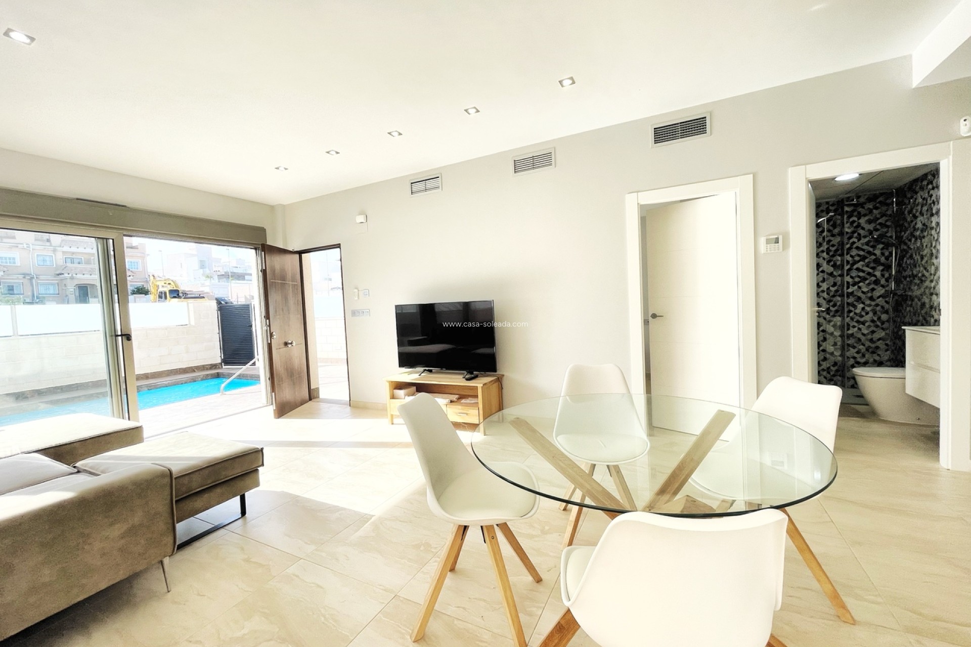 Reventa - Villa - Villamartin - Villamartín